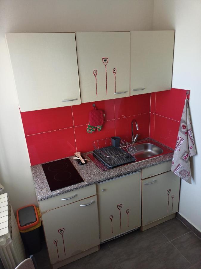 Cozy Apartment In The City Center Pula Exterior foto